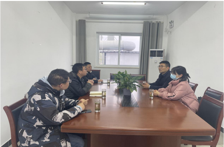副區(qū)長(zhǎng)程麗群、萬(wàn)順利深入雙益開展節(jié)前慰問(wèn)檢查