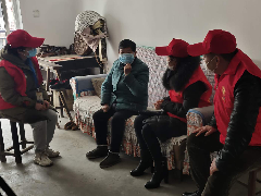 公車公司開展學(xué)習(xí)雷鋒，關(guān)愛孤寡老人 志愿服務(wù)活動