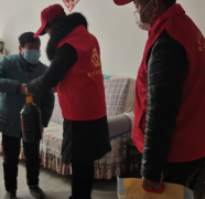 公車公司開展學(xué)習(xí)雷鋒，關(guān)愛孤寡老人 志愿服務(wù)活動